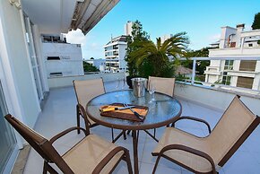 Cobertura em Jurerê a 200m da praia