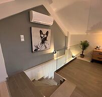 WHITE HOUSES SEAFRONT LYGIA