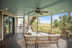 Elegant, Marsh-front 5-bed, 4-bath Home, Sleeps 12