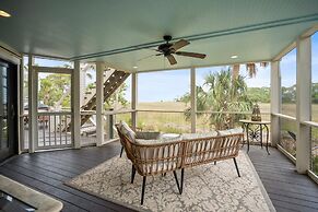 Elegant, Marsh-front 5-bed, 4-bath Home, Sleeps 12