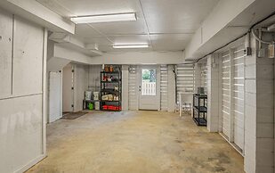 Elegant, Marsh-front 5-bed, 4-bath Home, Sleeps 12