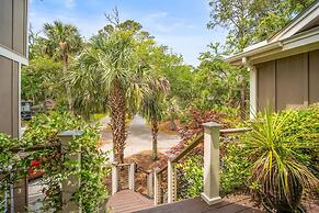 Elegant, Marsh-front 5-bed, 4-bath Home, Sleeps 12