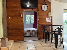 GITE HOTEL LA CAZ DES ORANGERS