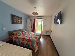 GITE HOTEL LA CAZ DES ORANGERS