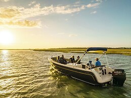 Beautifully Maintained 3-bed, 3-bath Home Offers Comfort & Privacy