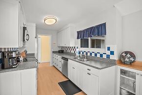 Beautifully Maintained 3-bed, 3-bath Home Offers Comfort & Privacy