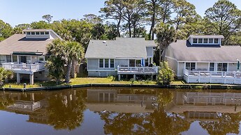 Beautifully Maintained 3-bed, 3-bath Home Offers Comfort & Privacy