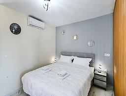 PEARL STUDIO NIKIANA