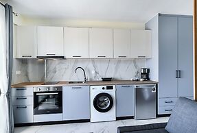 PEARL STUDIO NIKIANA