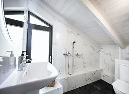 Endless Blue Maisonette