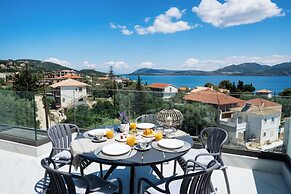 Endless Blue Maisonette