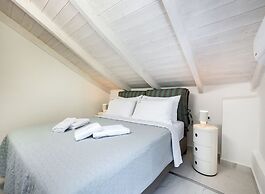 Endless Blue Maisonette