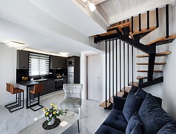 Endless Blue Maisonette