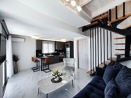 Endless Blue Maisonette