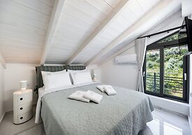 Endless Blue Maisonette