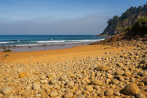 Coastal Escape with Sea View & Terrace