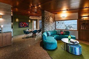 The Boulders Retreat - Luxury Lake Views