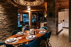 The Boulders Retreat - Luxury Lake Views