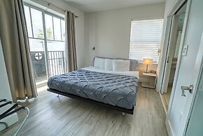 Private Apartment at the Congress