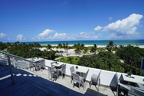 Private Apartment at the Congress