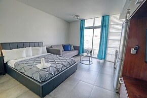 Private Apartment at the Congress