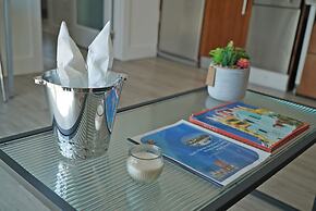 Private Apartment at the Congress