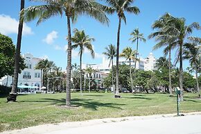 Private Apartment at the Congress