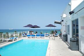 Private Apartment at the Congress