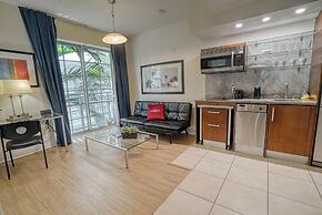 Private Apartment at the Congress