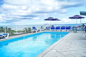 Private Apartment at the Congress