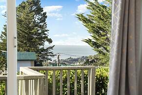 Charming 2BR Coastal Getaway in Pacifica