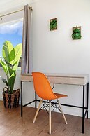 Charming 2BR Coastal Getaway in Pacifica