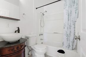 Charming 2BR Coastal Getaway in Pacifica