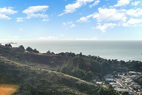 Charming 2BR Coastal Getaway in Pacifica