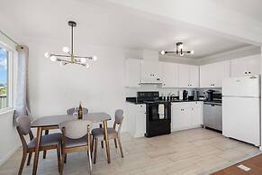 Charming 2BR Coastal Getaway in Pacifica