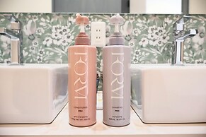 Nishikujo Maison Le Bleu Chigusa