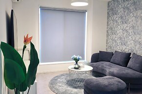 Nishikujo Maison Le Bleu Chigusa