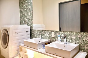 Nishikujo Maison Le Bleu Chigusa