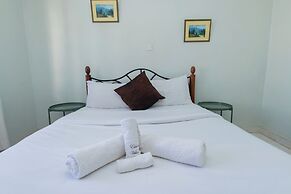 Eldon Suites & Apartment Hotel