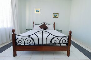 Eldon Suites & Apartment Hotel