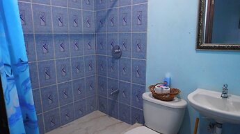 Poolside Seaview Studio w Pool & Deck Near Airport