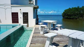 Sea & Garden View 2-bed Studio w Pool &deck, 1stfl