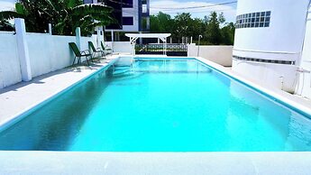 Sea & Garden View 2-bed Studio w Pool &deck, 1stfl