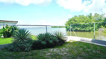 Sea & Pool View 2BR Waterside Apt w Balcony & Pool