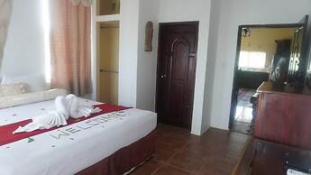 Sea & Pool View 2BR Waterside Apt w Balcony & Pool