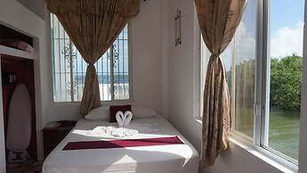 Sea & Pool View 2BR Waterside Apt w Balcony & Pool