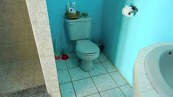 Sea & Pool View 2BR Waterside Apt w Balcony & Pool