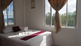 Sea & Pool View 2BR Waterside Apt w Balcony & Pool