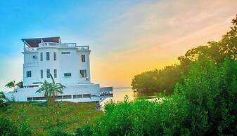 Seaview Deluxe Studio w Kitchenette, Balcony &pool