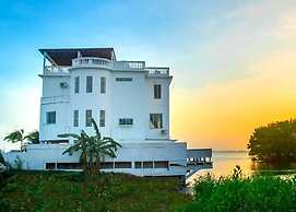 Seaview Deluxe Studio w Kitchenette, Balcony &pool